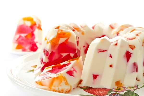 En el Día Mundial de la Gelatina prepará esta llamativa gelatina multicolor - Gastronomía - ABC Color