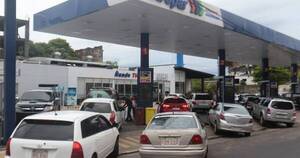 La Nación / “Eligieron la peor opción”, asegura economista sobre subsidio a combustibles de Petropar