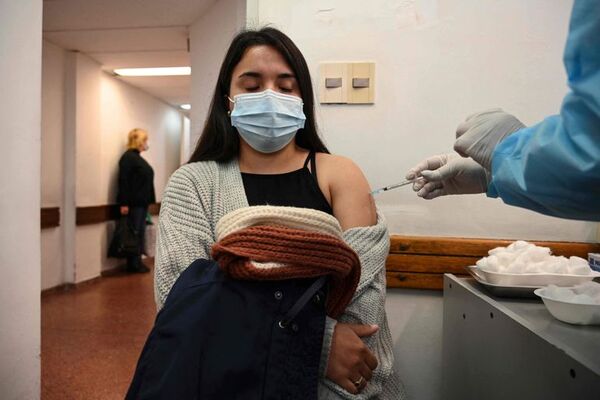 Uruguay ya no pedirá test de covid-19 al ingresar al país para los vacunados - Mundo - ABC Color