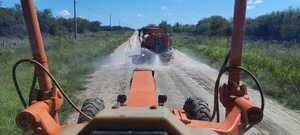 En Alto Paraguay siguen las labores de mantenimiento de caminos vecinales