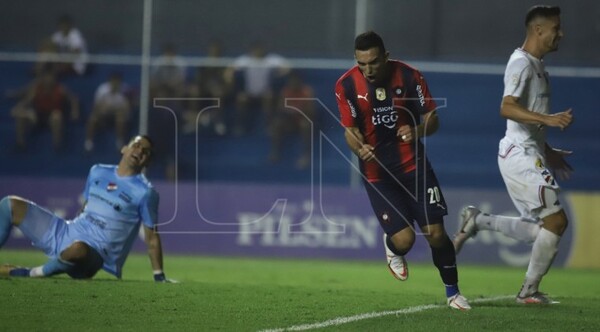 Diario HOY | Alfio Oviedo otra baja en Cerro para el partido de Copa Libertadores