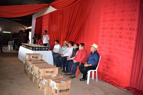 Politizan entrega de semillas a cambio de votos a favor de candidatos cartistas en La Colmena - Nacionales - ABC Color