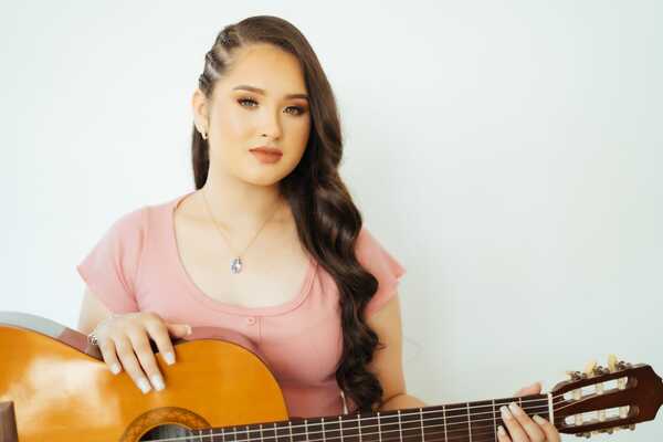 Sofía Espínola une su voz al pop nacional - Te Cuento Paraguay