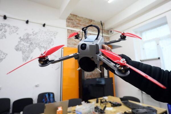 “Castigo celeste”, un colectivo de aficionados que fabrica drones a medida en Ucrania - Tecnología - ABC Color