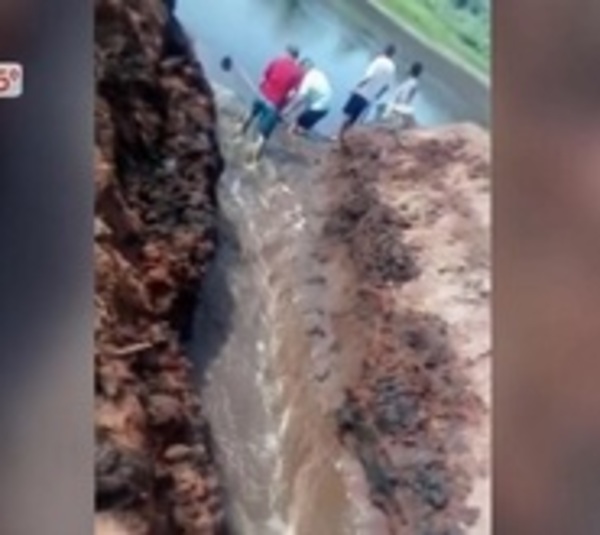 Familiares toman posta de búsqueda de Dahiana en tajamar - Paraguay.com