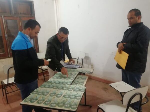 Fiscala y abogado detenidos por recibir coima en Alberdi