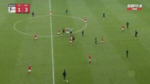 Crónica / ¡Insólito! El Bayern goleó 4-1 pero con ¡12 jugadores en cancha!