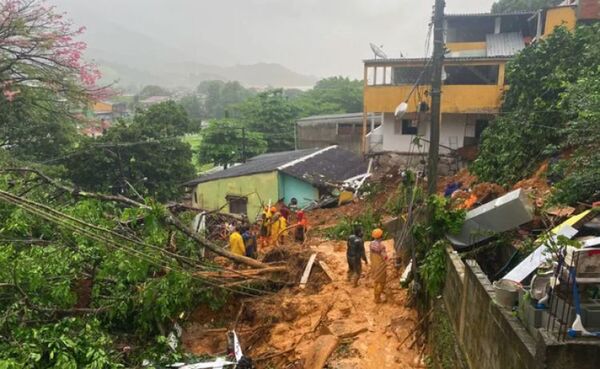 Lluvia deja 9 muertos en Río de Janeiro