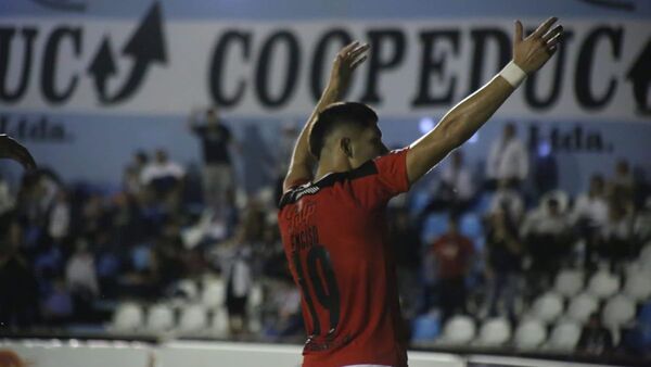 Libertad recupera la punta gracias a su 'Joya'