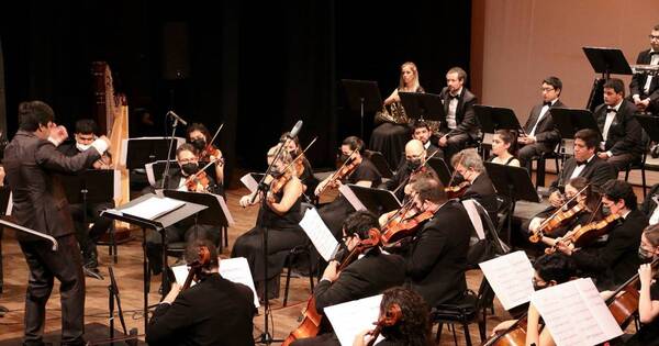 La Nación / Concierto de  aniversario y libro de historia