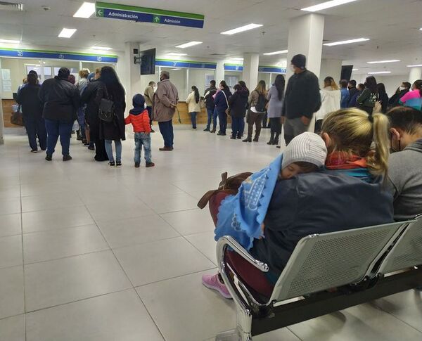 El interminable y humillante vía crucis de los asegurados de IPS - Nacionales - ABC Color