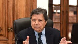 "Soy precandidato, pero si alguien mide mejor que yo, iré detrás de él"