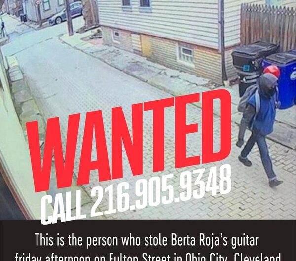 Berta Rojas publica foto del ladrón de su guitarra (VIDEO)