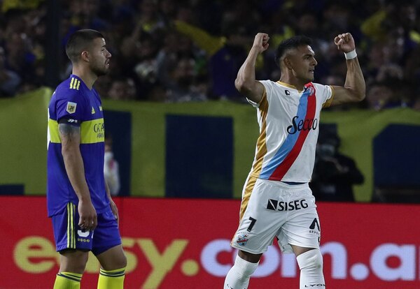 Cristian Colmán rescató a Arsenal y amargó a Boca en la 'Bombonera'