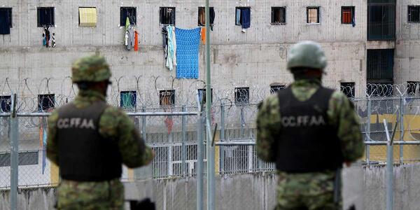 Ecuador activa protocolos de seguridad por "alteraciones" al orden en cárcel - El Independiente