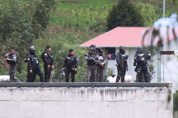 Al menos 12 presos mueron en enfrentamientos en una cárcel de Ecuador - Mundo - ABC Color