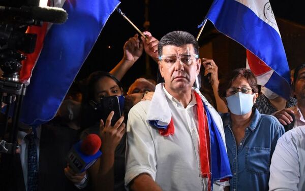 "En 2023 Paraguay decide volver a la democracia o consolidar un Estado mafioso", según Efraín