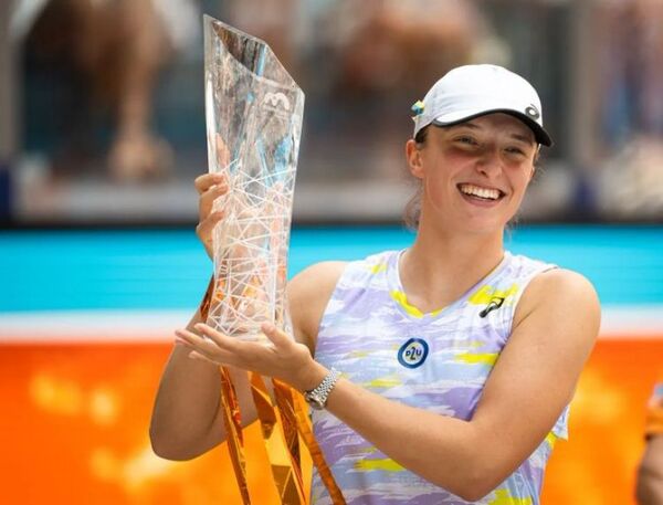 Iga Swiatek renuncia a competir en torneo WTA 500 de Charleston
