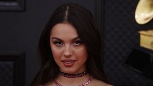 La sensación del pop Olivia Rodrigo gana el Grammy a mejor nuevo artista