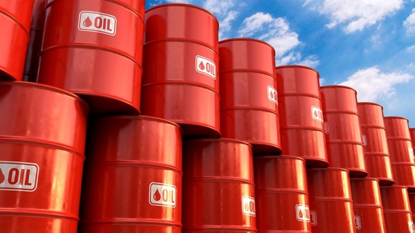 El precio de petróleo cae un 4,5%, hasta los 106 dólares por barril