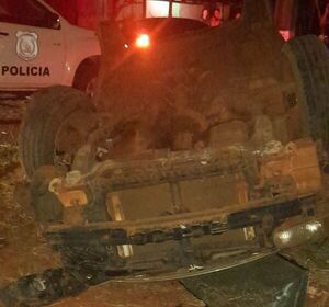 Automovilista muere en aparatoso vuelco en Minga Guazú - ABC en el Este - ABC Color
