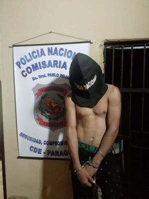 CDE: Detienen a violento hombre que golpeó e intentó apuñalar a su pareja