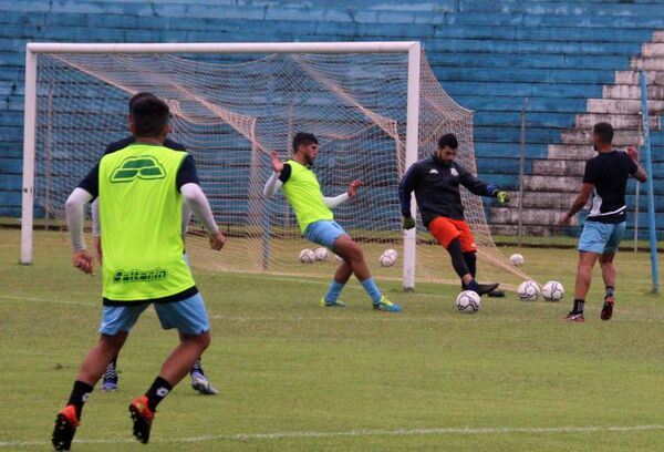 Equipo confirmado del cuadro albiceleste para el juego de esta tarde ante Sp. San Lorenso