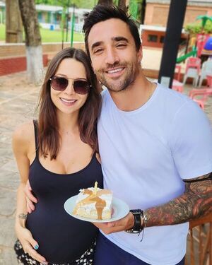 Juan Manuel Salgueiro cumplió 39 aguardando ansioso su mejor regalo, la llegada de su hijo Mateo - Gente - ABC Color