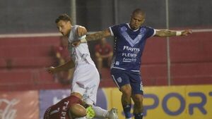 Víctor Ayala, duro con Juliadoza