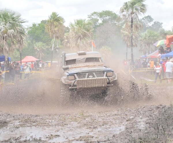 Benjamín Aceval rugió con los poderosos 4x4 del Club Cateura