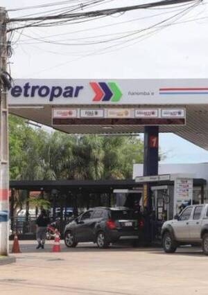 Crónica / Hoy definen suba de combustibles sin subsidio en Petropar