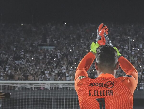 Conmebol sumaria a Olimpia por el comportamiento de su hinchada · Radio Monumental 1080 AM