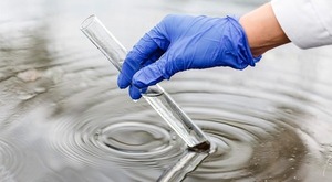 Denuncian que aguas del acuífero Patiño se encuentran contaminadas con líquido inflamable