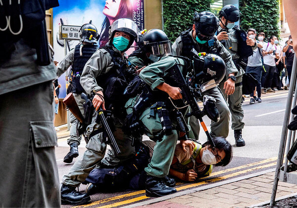 Mientras estás distraído: Éxodo masivo de ciudadanos desde la invasión de China a Hong Kong