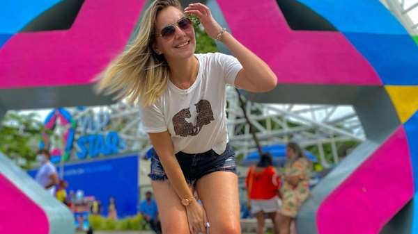 Crónica / Periodista se tiró contra... ¿la modelo que chocó?