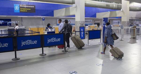La Nación / EEUU entregó el año pasado más green card a inmigrantes que antes de la pandemia