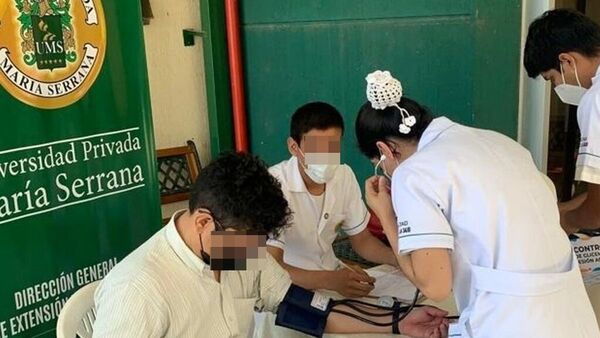 Abogado de facultad clausurada dijo que en el MEC entregan certificados falsos