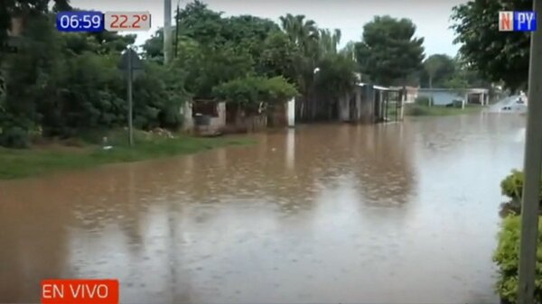 Decenas de familias están inundadas en San Lorenzo | Noticias Paraguay