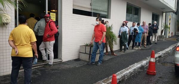 Vení a ABC a vacunarte contra el COVID-19, la influenza y el neumococo - Nacionales - ABC Color