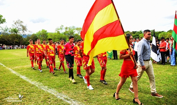 Emotivo arranque del campeonato en una liga de Guairá •