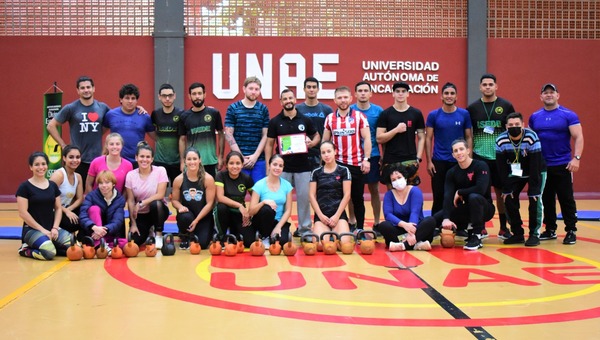 CONGRESO DE ALTO NIVEL CONGREGÓ A PROFESIONALES DE LA EDUCACIÓN FÍSICA EN LA UNAE - Itapúa Noticias
