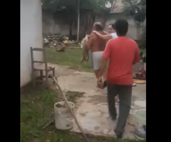 Diario HOY | Hombre mata con un azada a su perro en Cambyreta