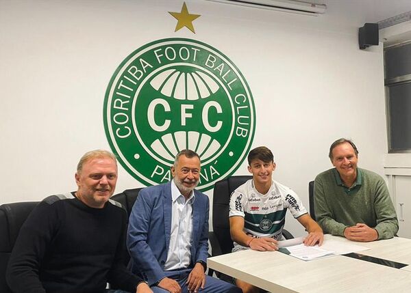 Matías Galarza, presentado en el Coritiba de Gustavo Morínigo - Fútbol Internacional - ABC Color