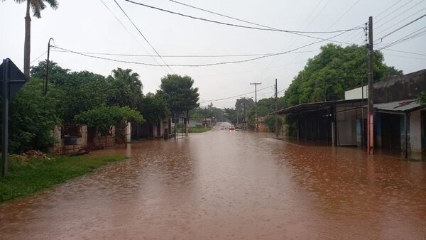 Diario HOY | Barrio de San Lorenzo quedó bajo agua luego de las últimas lluvias