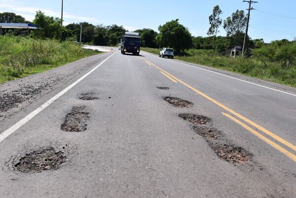 Ruta Ypané-Villeta aún no fue inaugurada y ya está llena de baches - Nacionales - ABC Color