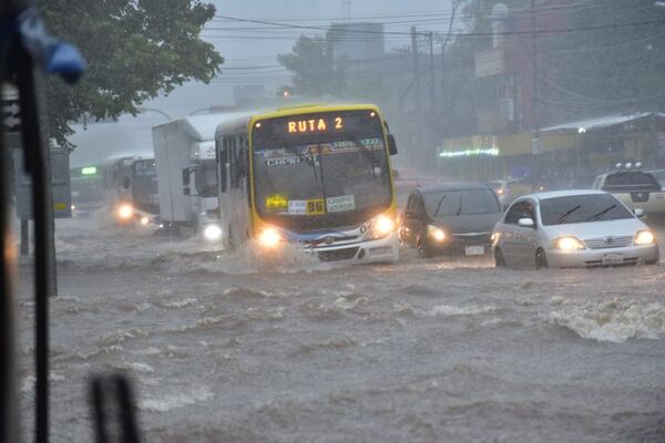 Se anuncian tormentas eléctricas en seis departamentos - Nacionales - ABC Color