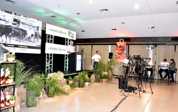 Everdem consolidó “muy buenas ventas” en feria de Fundación Pa’i Pukú