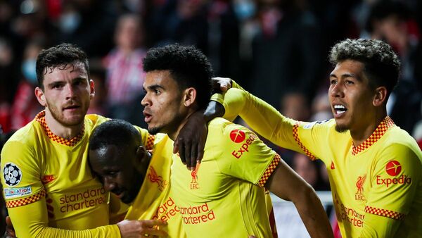 El Liverpool vence a Benfica y se encamina a semifinales