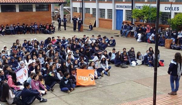 Unepy promueve formación masiva de centros de estudiantes - Nacionales - ABC Color