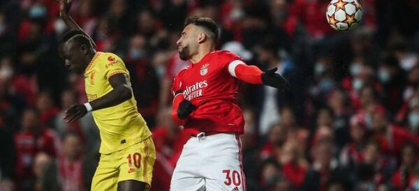 Liverpool se acerca a las semifinales con su victoria en Lisboa sobre Benfica (1-3)